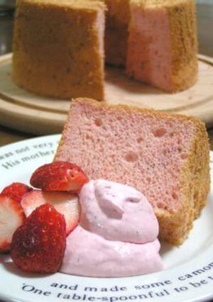 いちごのシフォンケーキ-レシピのメイン写真