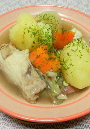 骨付き鳥肉とベーコンの大人ポトフ-レシピのメイン写真