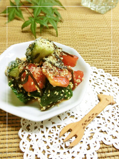 胡瓜とトマトの塩昆布胡麻ラー油和え-レシピのメイン写真