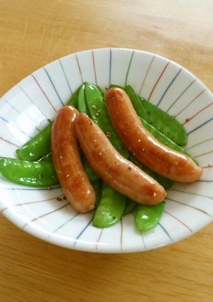 絹さやとソーセージの炒め【糖質制限】-レシピのメイン写真