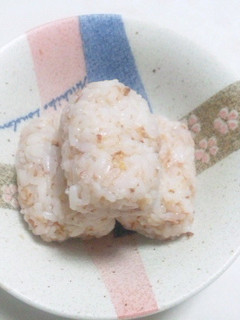 梅おかか おにぎり-レシピのメイン写真