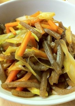 つきこんにゃくの麺つゆ炒め煮-レシピのメイン写真