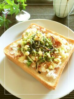 カッテージ×梅わさびの和風トースト-レシピのメイン写真