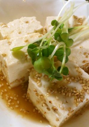 豆腐の胡麻油あえ 簡単ﾚｼﾋﾟ-レシピのメイン写真