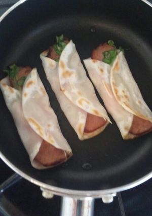 パリッ！焼豚の餃子の皮包み焼き♪♪-レシピのメイン写真
