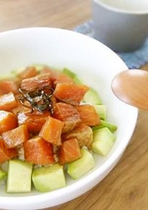 サーモンとアボカドのデリ風づけ丼♪-レシピのメイン写真