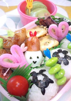 お弁当(*^o^*)うずら顔とハート蒲鉾-レシピのメイン写真