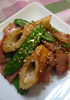 お弁当に♪竹輪とベーコンめんつゆマヨ炒め-レシピのメイン写真