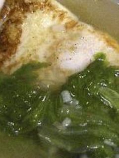 レタスと目玉焼きのスープ-レシピのメイン写真
