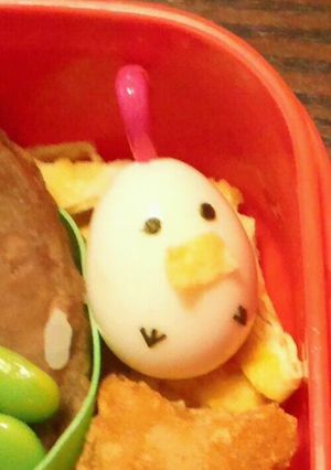 うずら卵でカンタンキャラ弁…ニワトリ-レシピのメイン写真