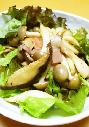 きのことベーコンのホットサラダ-レシピのメイン写真