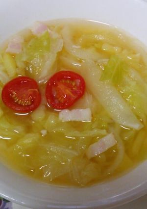 ミニトマトで彩りよし♪酸味の効いたスープ-レシピのメイン写真