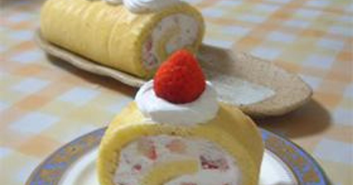 ホットケーキミックスで【ふわふわシフォンなイチゴのロール