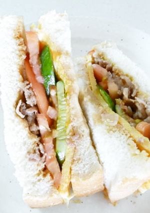 甘辛豚肉とトマトのサンドイッチ-レシピのメイン写真
