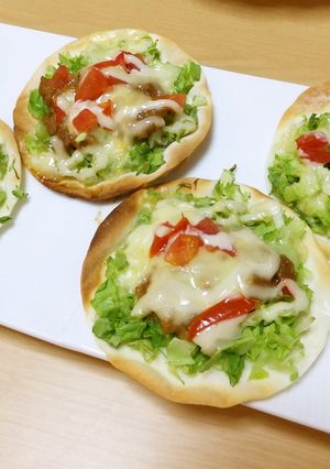 ◇ビールに◇肉味噌を使って簡単サラダピザ-レシピのメイン写真