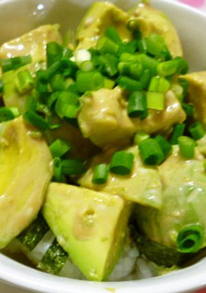 わさびマヨ醤油でアボガド丼☆-レシピのメイン写真