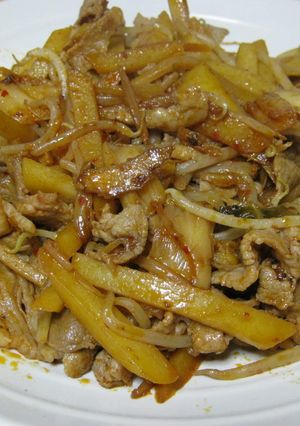 豚肉とじゃがいものキムチ炒め-レシピのメイン写真