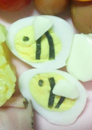 うずら卵でカンタンキャラ弁3…ミツバチ-レシピのメイン写真