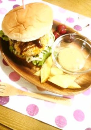 かぼちゃ煮リメイク！かぼコロバーガー○-レシピのメイン写真