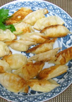 ささみとカマンベールチーズの焼き餃子♪-レシピのメイン写真