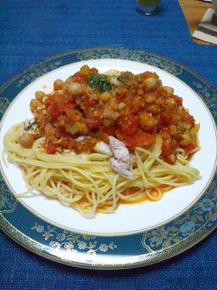 ひよこ豆のトマトソースパスタ鶏もも添え-レシピのメイン写真