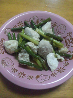 鶏むね肉の塩麹漬けとニンニクの芽炒め-レシピのメイン写真