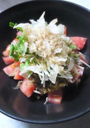 トマトとカイワレの豪華もずく酢-レシピのメイン写真