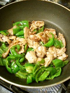 焼き肉のたれで簡単!豚肉とピーマンと炒め-レシピのメイン写真