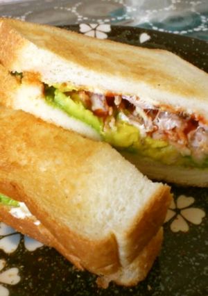 アボカドとツナのホットサンド-レシピのメイン写真