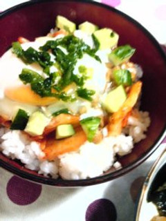 夏のスタミナ!納豆温玉キムきゅう丼:9-レシピのメイン写真