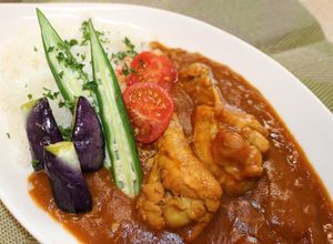 チキンウイングと夏野菜の トマトカレー-レシピのメイン写真