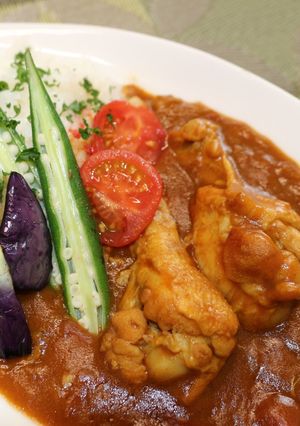 チキンウイングと夏野菜の トマトカレー-レシピのメイン写真
