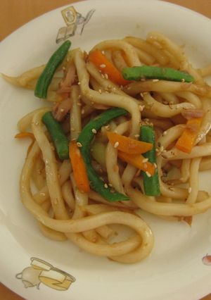 焼肉のたれで焼きうどん-レシピのメイン写真