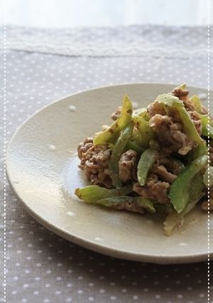 豚肉とセロリのマヨマスタード炒め-レシピのメイン写真