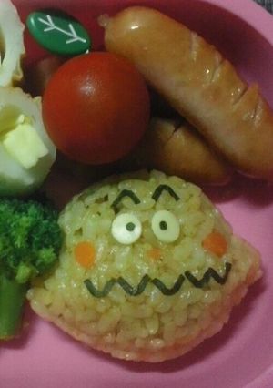 ｷｬﾗ弁おにぎり12…ｶﾚｰﾊﾟﾝまん-レシピのメイン写真