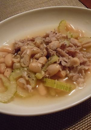 白いんげん豆と豚肉のスープ-レシピのメイン写真