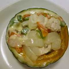 A picture of ミニかぼちゃの詰め物.