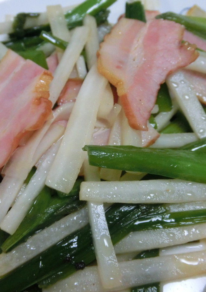 夏に♪ニラと大根の皮の炒め物-レシピのメイン写真