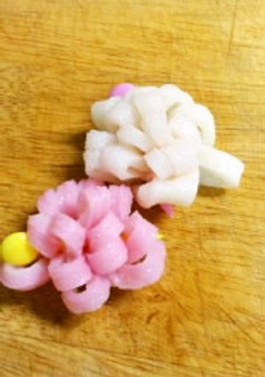 お弁当にかまぼこのお花-レシピのメイン写真