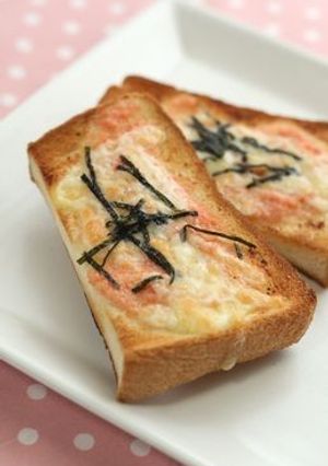 お手軽に！パン屋さんの明太子チーズパン-レシピのメイン写真