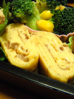 お弁当に✿梅と蜂蜜の卵焼き-レシピのメイン写真