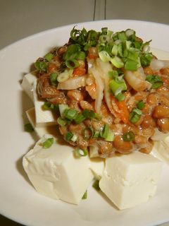 夏の冷やっこは、納豆とキムチ☆-レシピのメイン写真