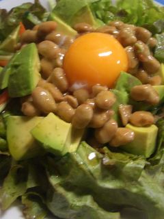 ごま油香る✿アボカド納豆うどん-レシピのメイン写真