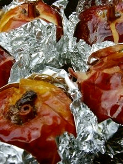 アウトドアで焼きりんご-レシピのメイン写真