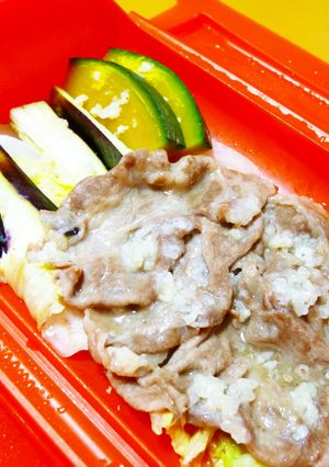 *ルクエde塩麹豚の蒸ししゃぶ*-レシピのメイン写真