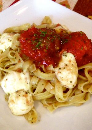 まるごとトマトとモッツアレラの贅沢パスタ-レシピのメイン写真