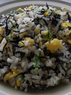 材料3つで超簡単ひじき炒飯-レシピのメイン写真