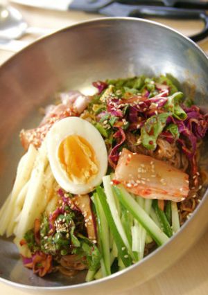 オモニ直伝★夏にはピリ辛ビビン麺-レシピのメイン写真