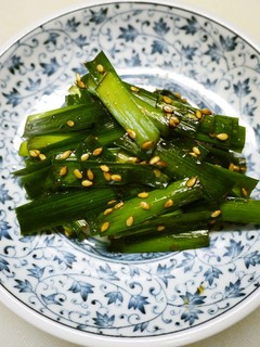 ぴりっとオツな味*にらの胡麻和え-レシピのメイン写真