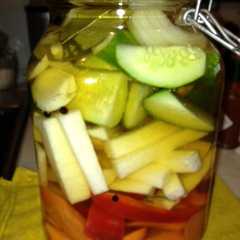 A picture of 夏野菜ピクルス。.